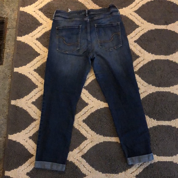 •Cute signature Levi Strauss &CO mom jeans• - Picture 2 of 3